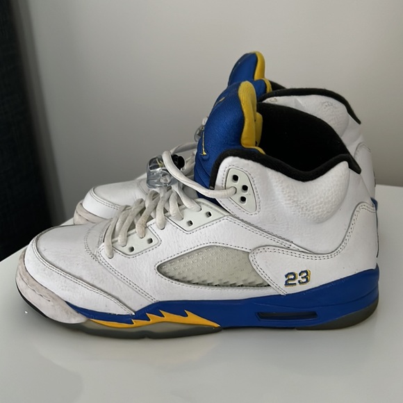 Air Jordan - Picture 2 of 3